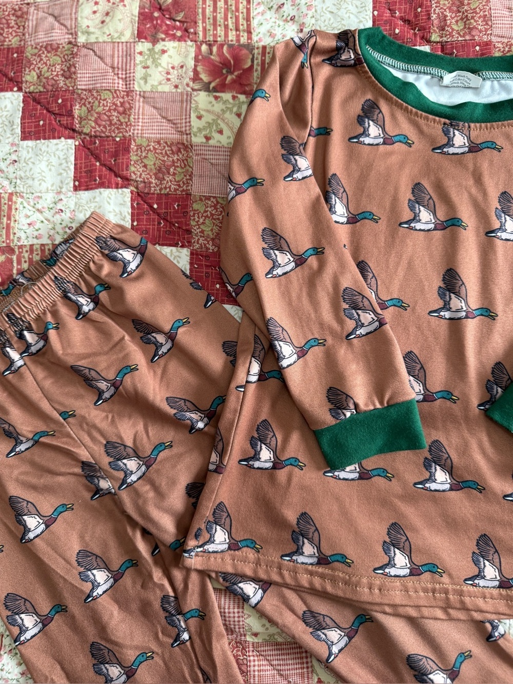 🦆 Duck Print Kids Pajama Set – Size 3T